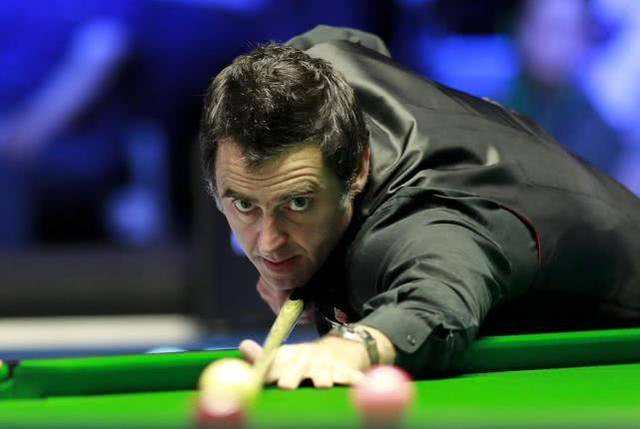 利物浦暂时摆脱困境，但斯洛特执教仍存疑，维尔茨与基耶萨表现关键，战术调整引发争议。