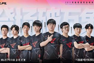 欧冠进球榜更新：莱万连续破门,